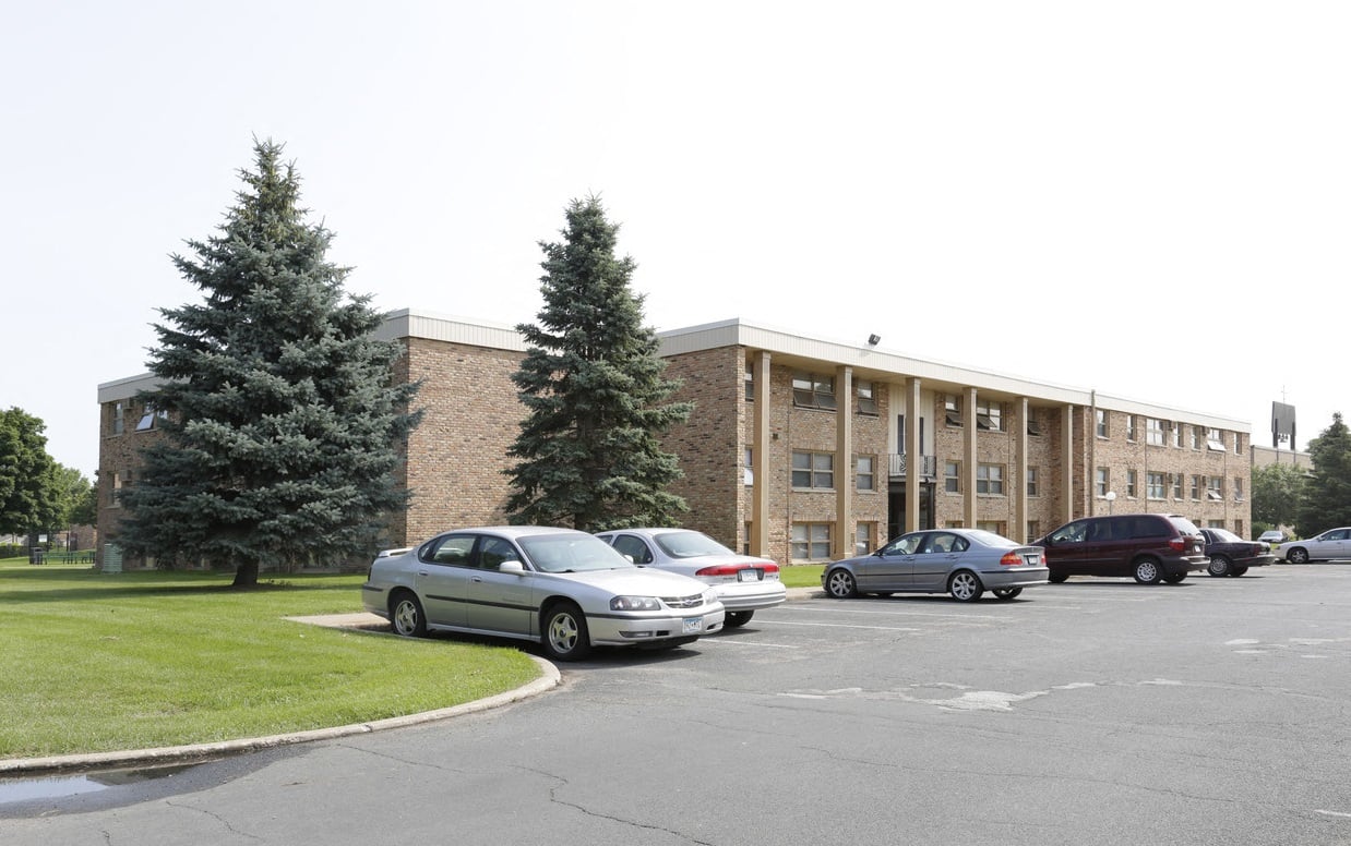 Carrington Drive Apartments, 6910 Humboldt Ave N., Brooklyn Center, MN